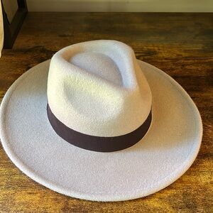 TICKLED PINK Gray Wool Panama Hat
